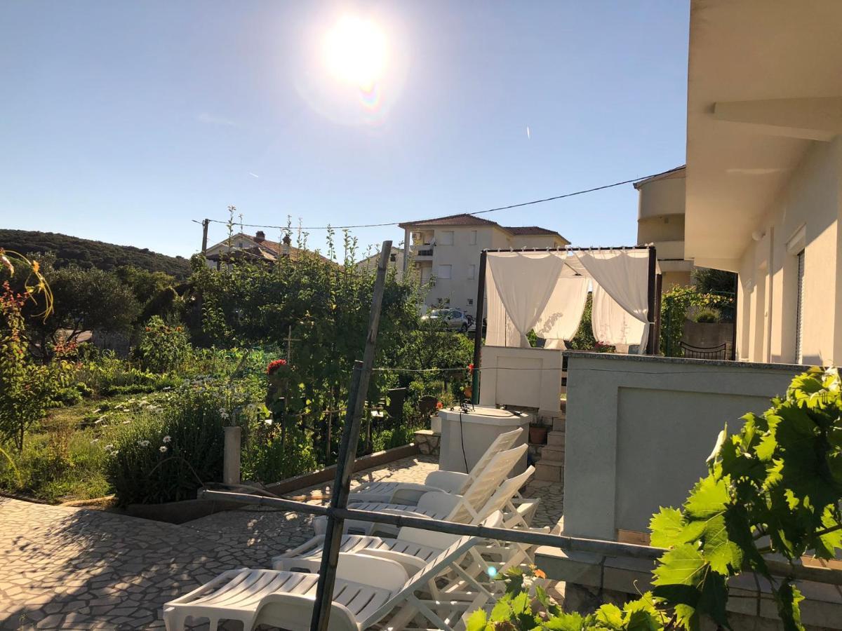קמפור Apartments Mikelic מראה חיצוני תמונה