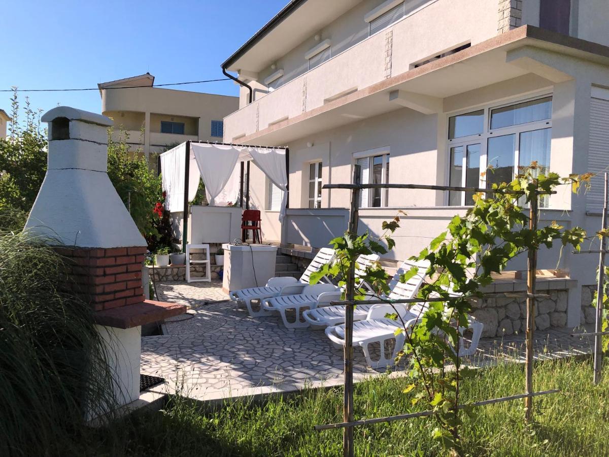 קמפור Apartments Mikelic מראה חיצוני תמונה