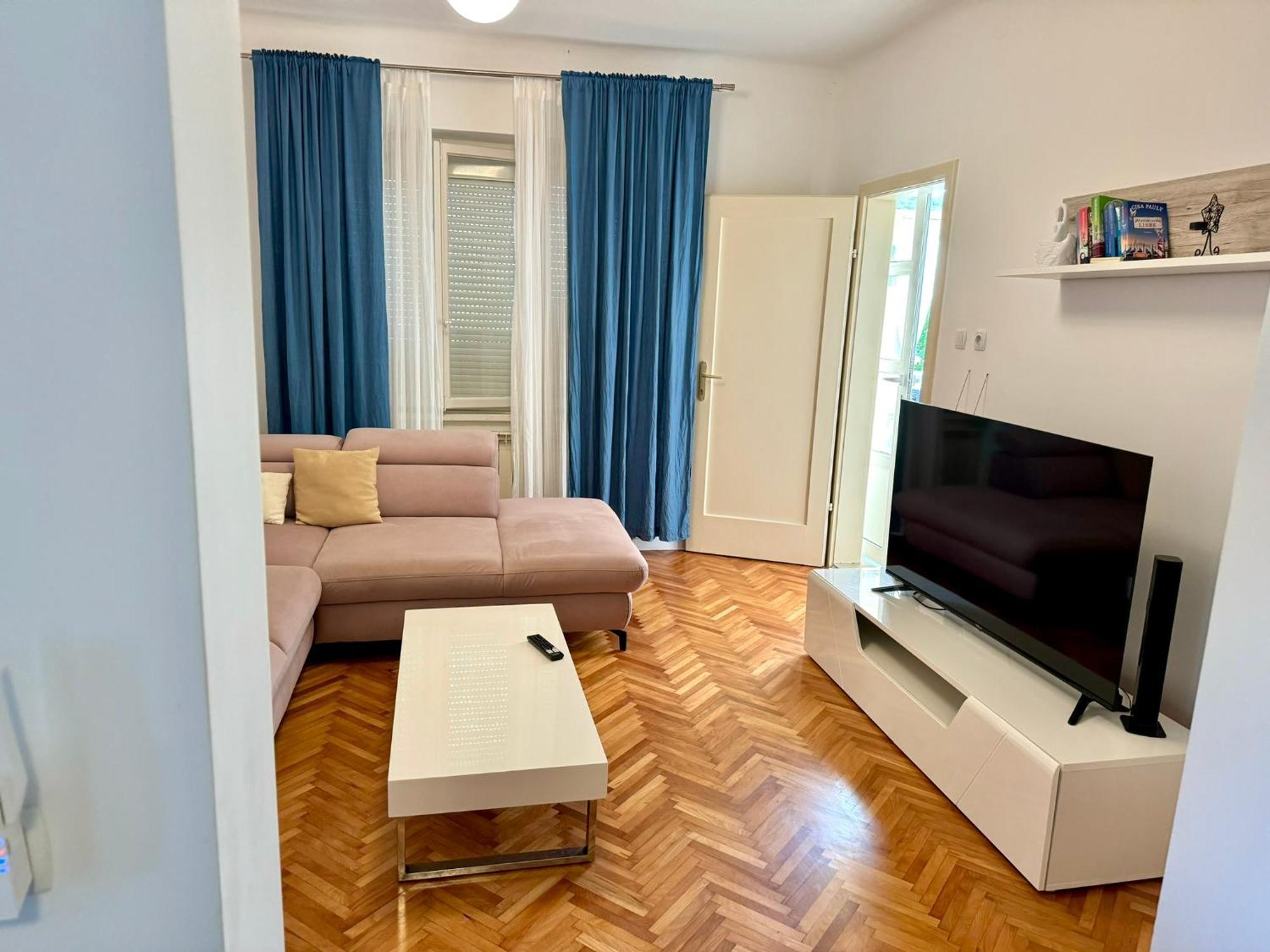 קמפור Apartments Mikelic מראה חיצוני תמונה