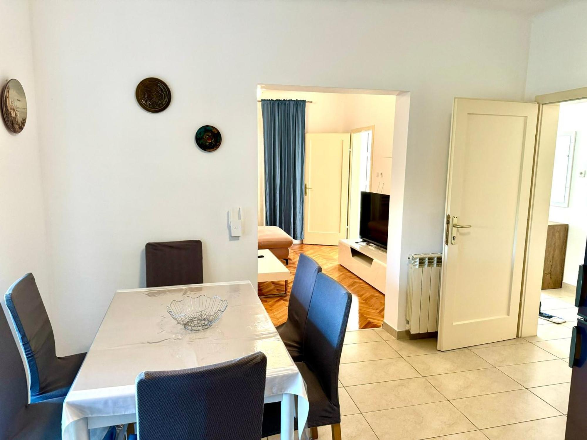 קמפור Apartments Mikelic מראה חיצוני תמונה